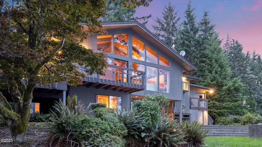 2132 NE Lake, Lincoln City, OR 97367 - Image #2