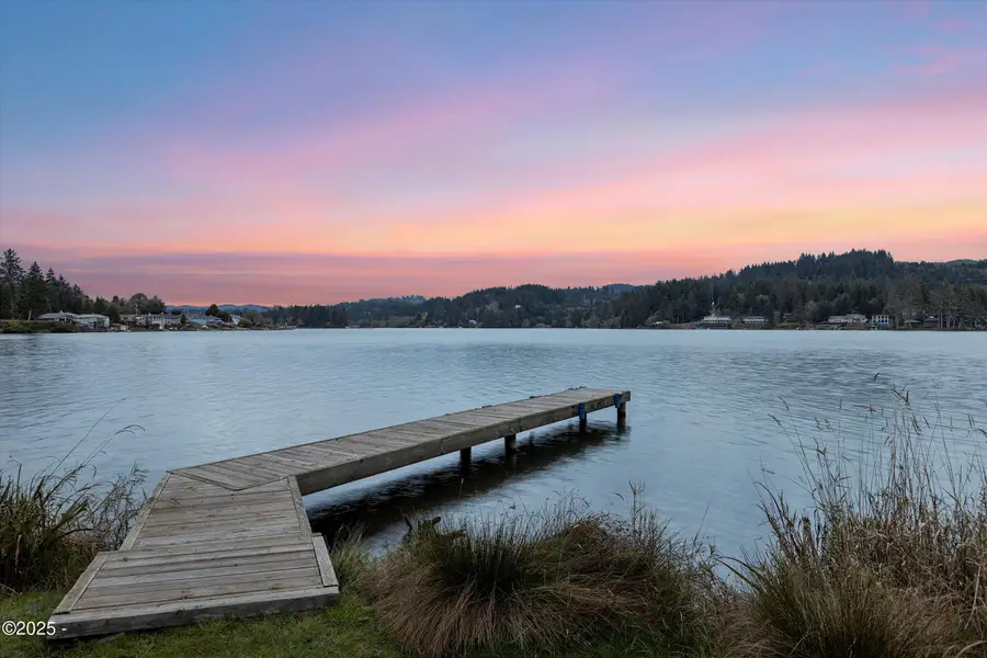 2132 NE Lake, Lincoln City, OR 97367 - Image #3