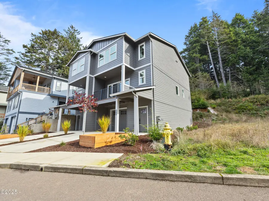 1502 SE Marine, Lincoln City, OR 97367 - Image #2