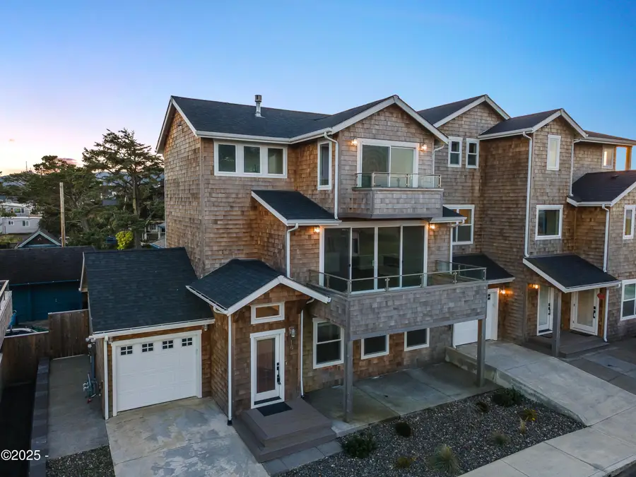 15 Avenue I, Seaside, OR 97138 - Image #3