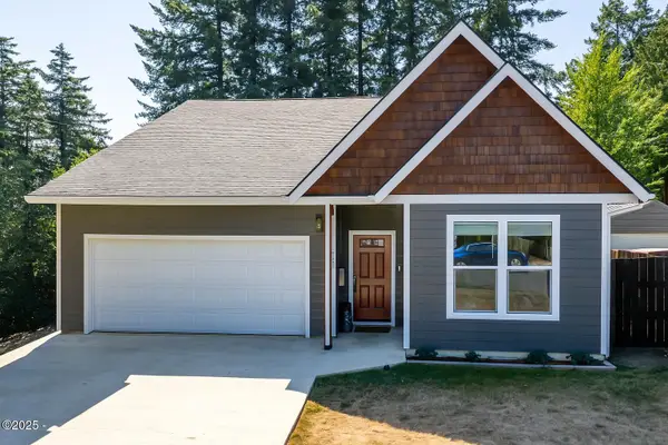 547 W 4th, Coquille, OR 97423