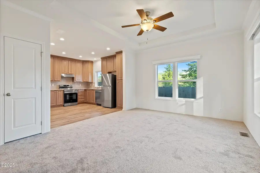 490 SE Olson, Toledo, OR 97391 - Image #2