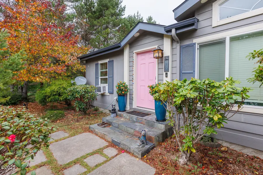 260 SW Newton, Waldport, OR 97394 - Image #2