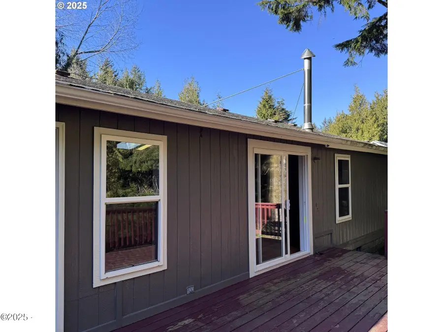 925 SW Dolores, Waldport, OR 97394 - Image #3