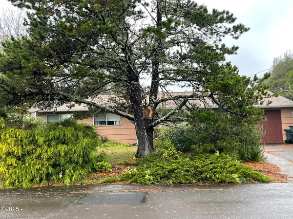 328 NE San-bay-o, Newport, OR 97365