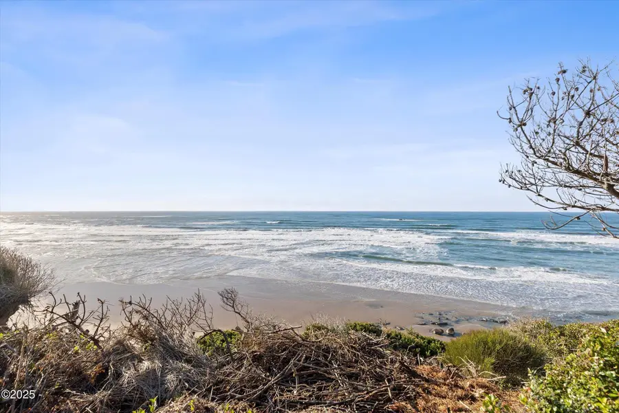 216 NW 73rd, Newport, OR 97365 - Image #3