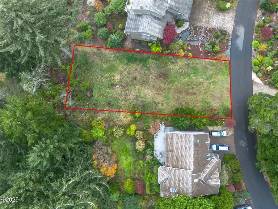 729 NW Highland, Waldport, OR 97394 - Image #2