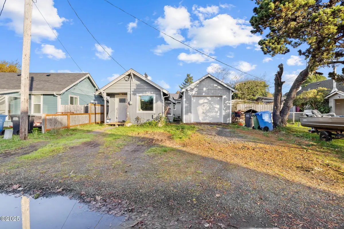 945 NE Commercial, Waldport, OR 97394 - Image #1