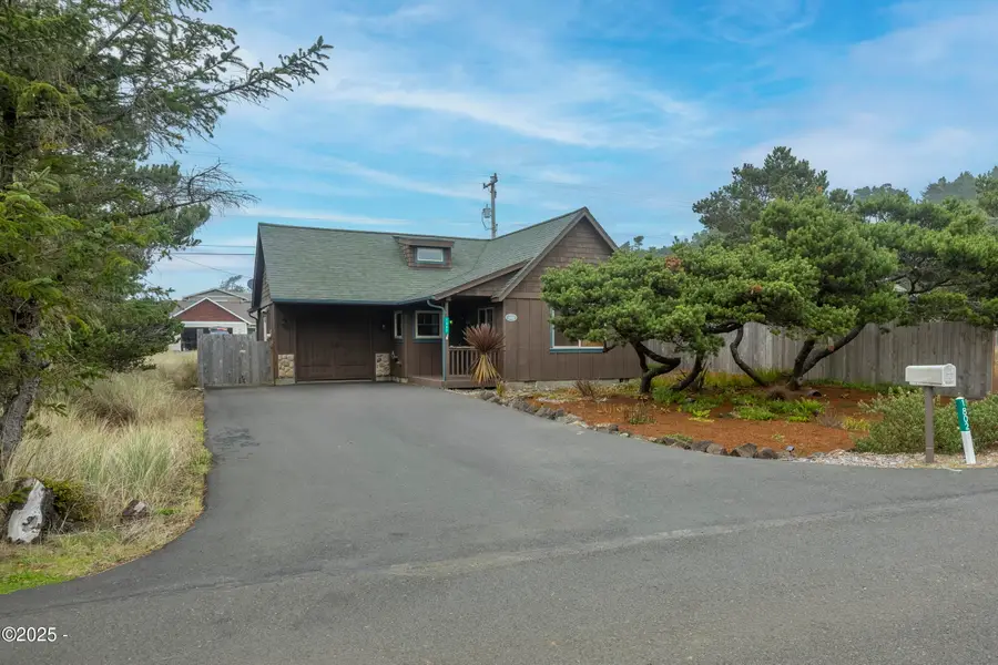 1802 NW Marlin, Waldport, OR 97394 - Image #2