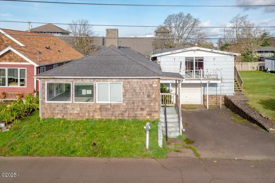 1116 6th, Seaside, OR 97138 - Image #2
