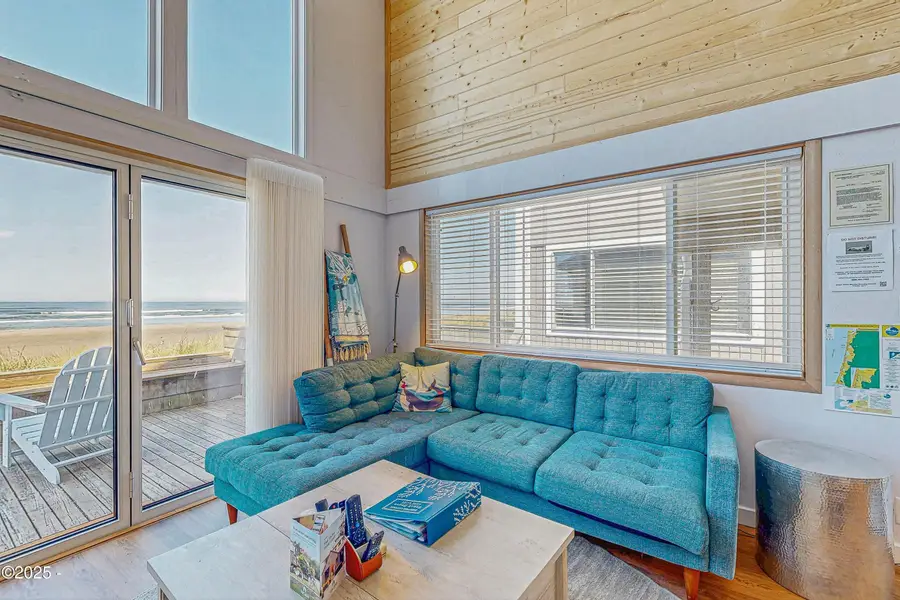 1321 N Pacific, Rockaway Beach, OR 97136 - Image #2