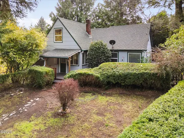 125 NE Hospital Hill, Waldport, OR 97394