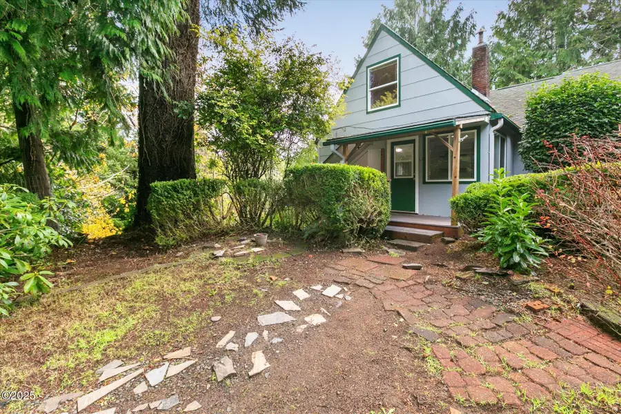 125 NE Hospital Hill, Waldport, OR 97394 - Image #2