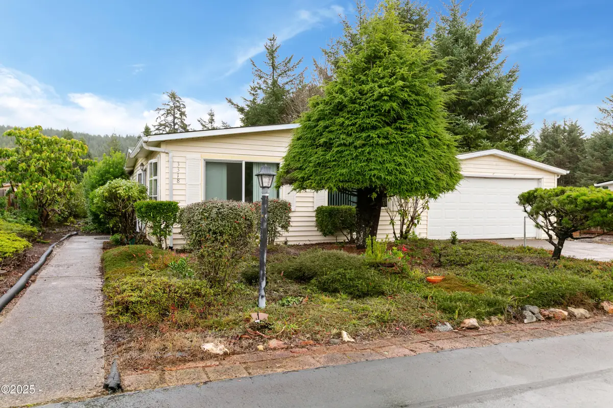 3318 NE Coos, Newport, OR 97365 - Image #1