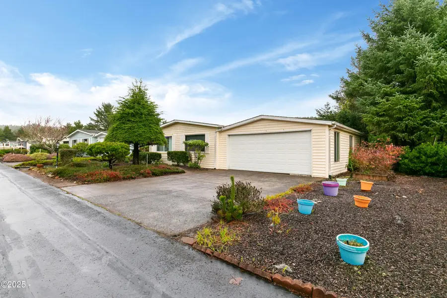 3318 NE Coos, Newport, OR 97365 - Image #2