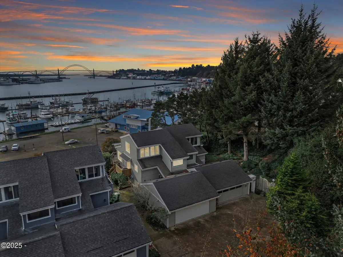 822 SE 5th, Newport, OR 97365 - Image #1