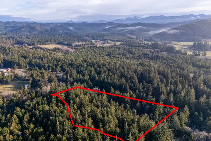 TL 2004 Derrick, Cloverdale, OR 97112 - Image #3