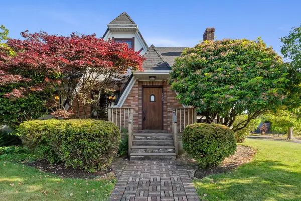 1703 4th, Tillamook, OR 97141