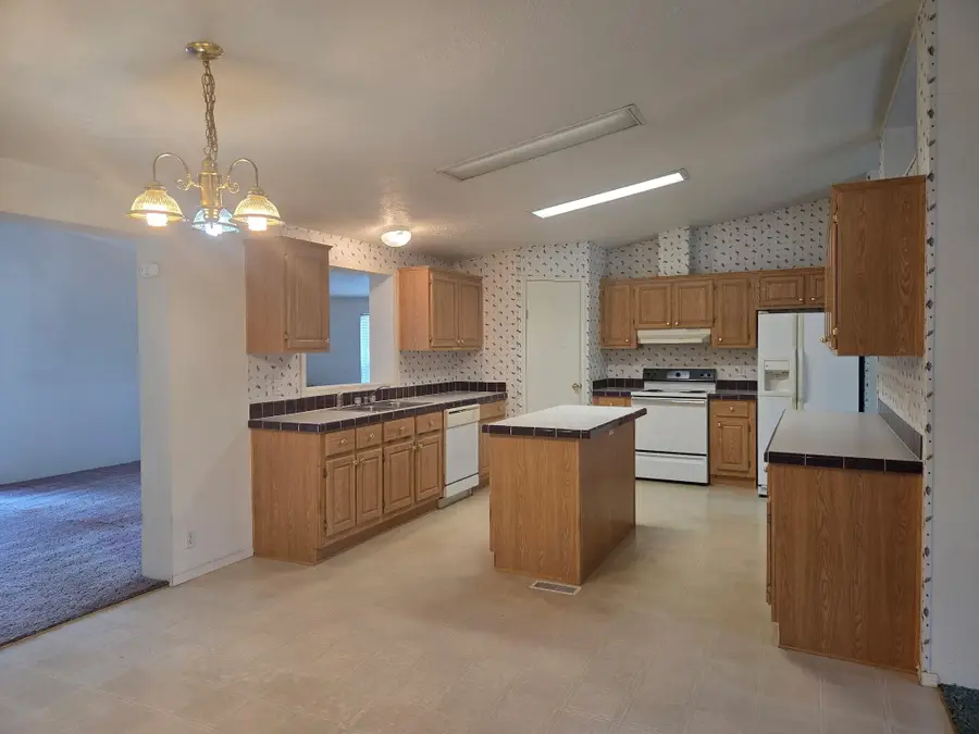 9225 Mill, Tillamook, OR 97141 - Image #3