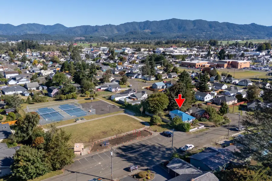 1412 9th, Tillamook, OR 97141 - Image #3