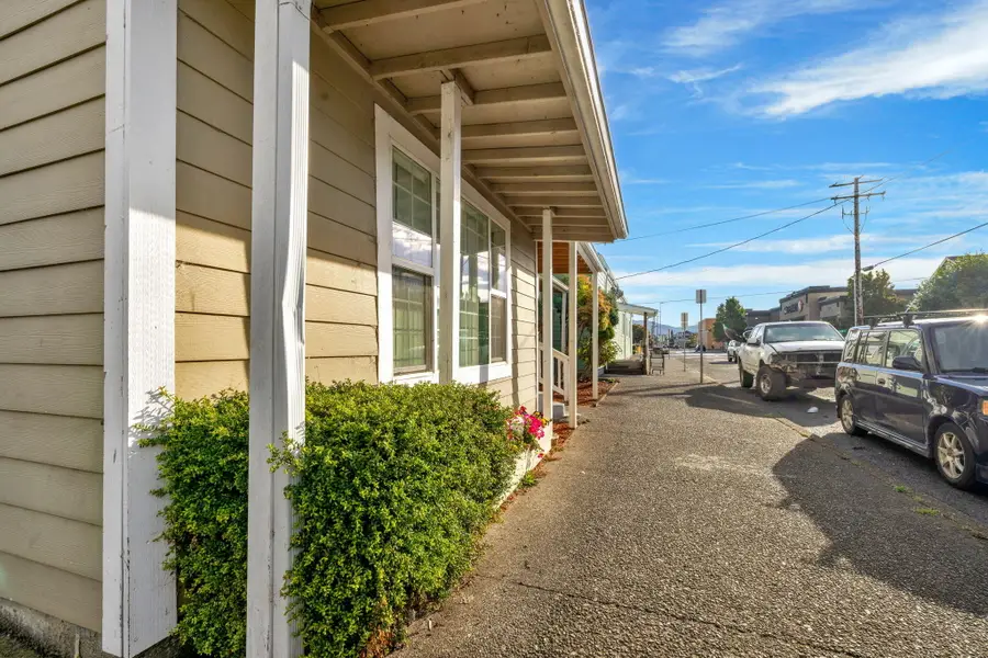 1708 4th, Tillamook, OR 97141 - Image #2