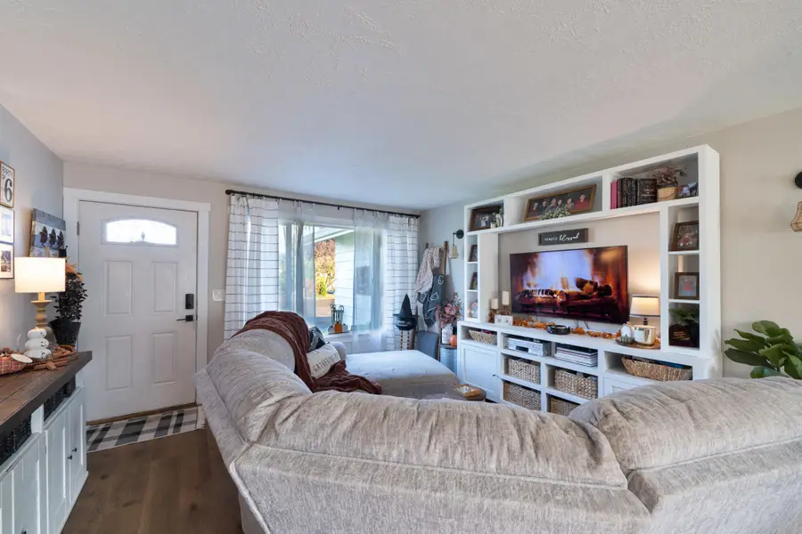 4009 Filbert, Tillamook, OR 97141 - Image #3