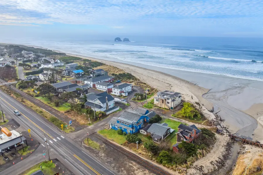 105 S 6th, Rockaway Beach, OR 97136 - Image #2