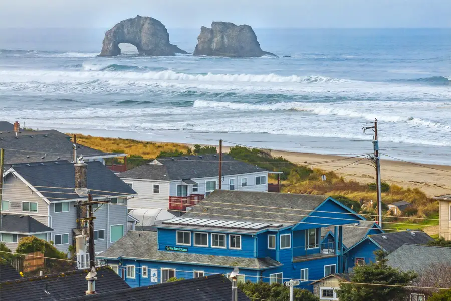 105 S 6th, Rockaway Beach, OR 97136 - Image #3