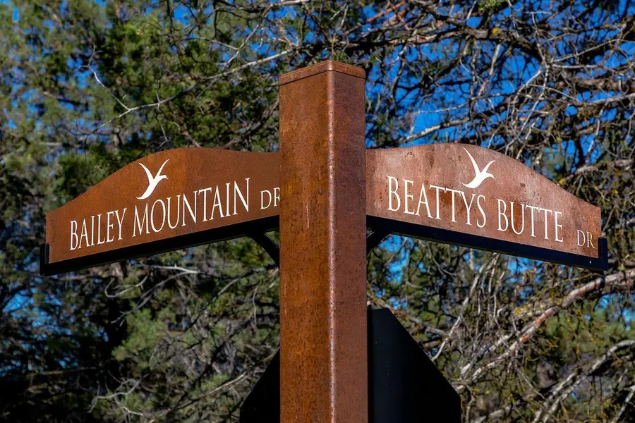 986 Beattys Butte Drive, Klamath Falls, OR 97601 - #2