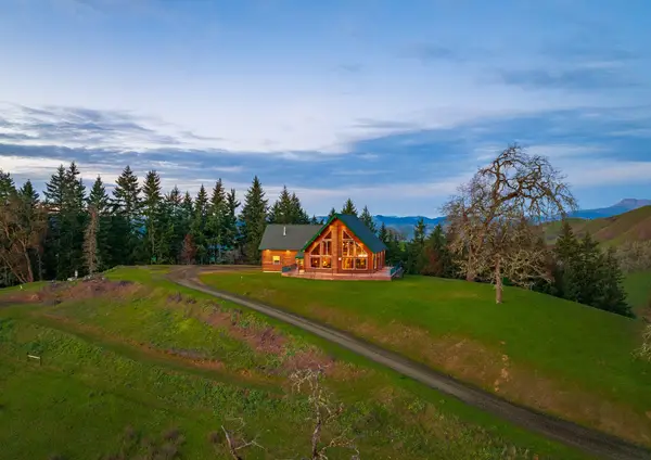 10181 N Umpqua Highway, Roseburg, OR 97470