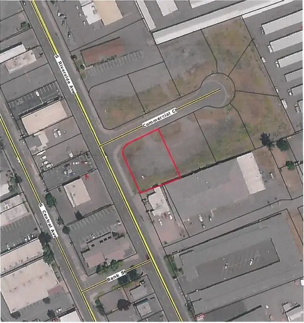 210 Commercial Ct Court, Medford, OR 97501