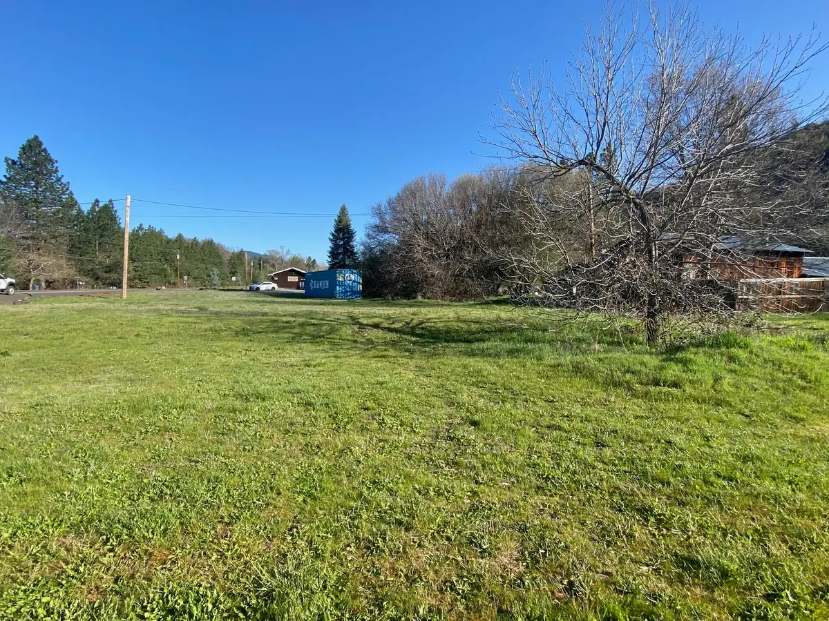 20140 Highway 62, Shady Cove, OR 97539 - #1