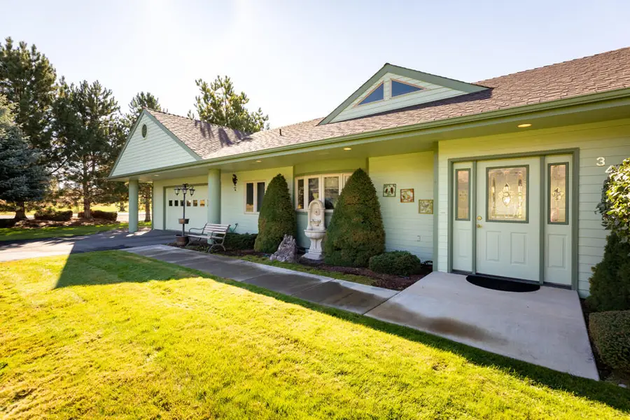3418 Shield Crest Drive, Klamath Falls, OR 97603 - #3