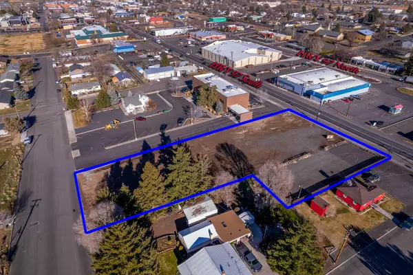 660 SW 4th Street, Madras, OR 97741