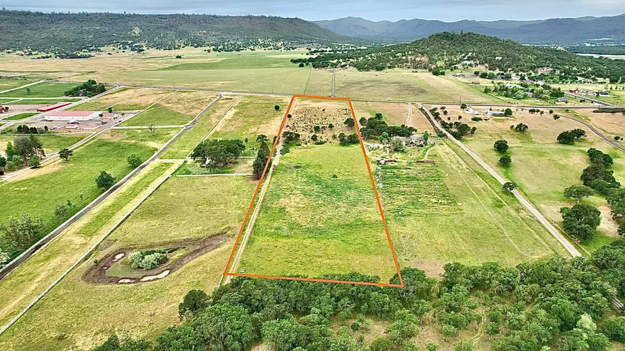 12240 Modoc Road #B, Central Point, OR 97502 - #2