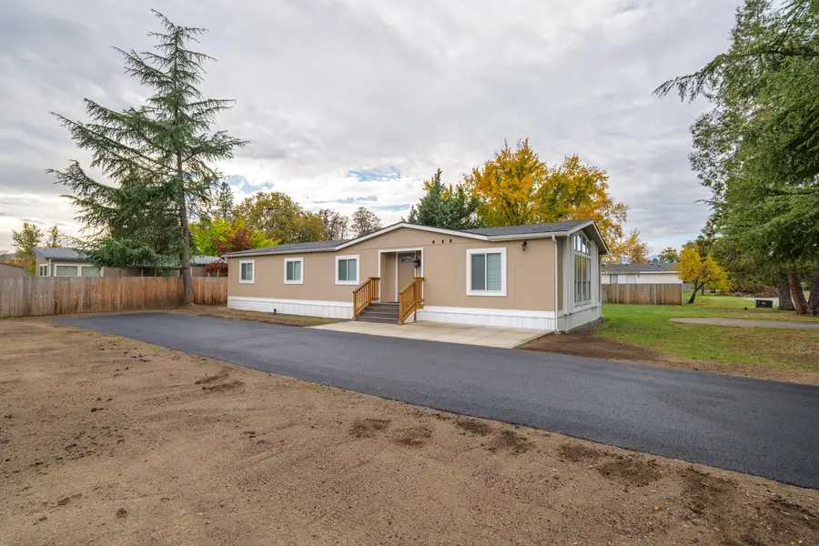 387 Tavis Drive, Merlin, OR 97532 - #2