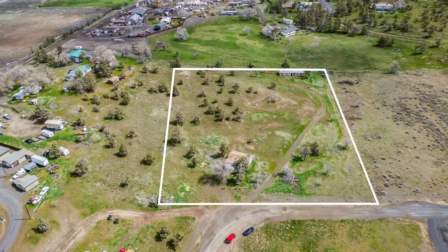 1865 SW Chevrolet Drive, Madras, OR 97741 - #2