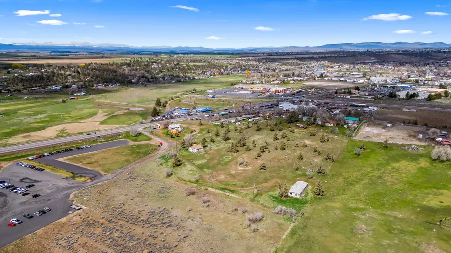 1865 SW Chevrolet Drive, Madras, OR 97741 - #3