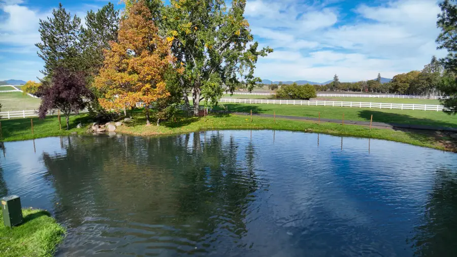 12214 Modoc Road, White City, OR 97503 - #2