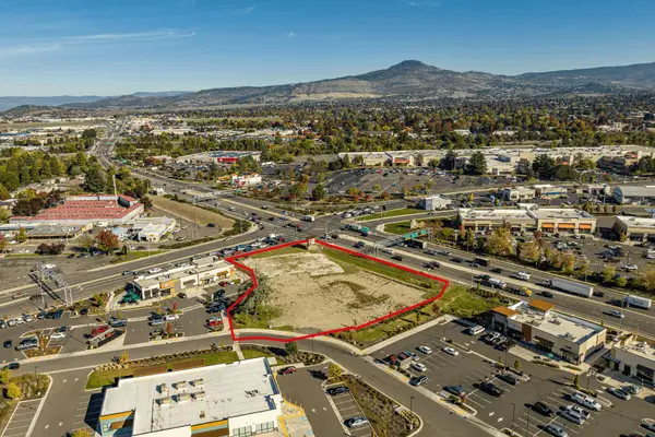 0 Rossanley Drive #D, Medford, OR 97501
