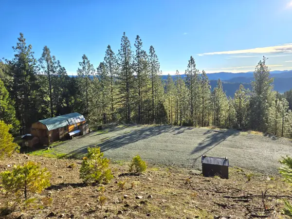 2133 Spring Brook Road, Myrtle Creek, OR 97457