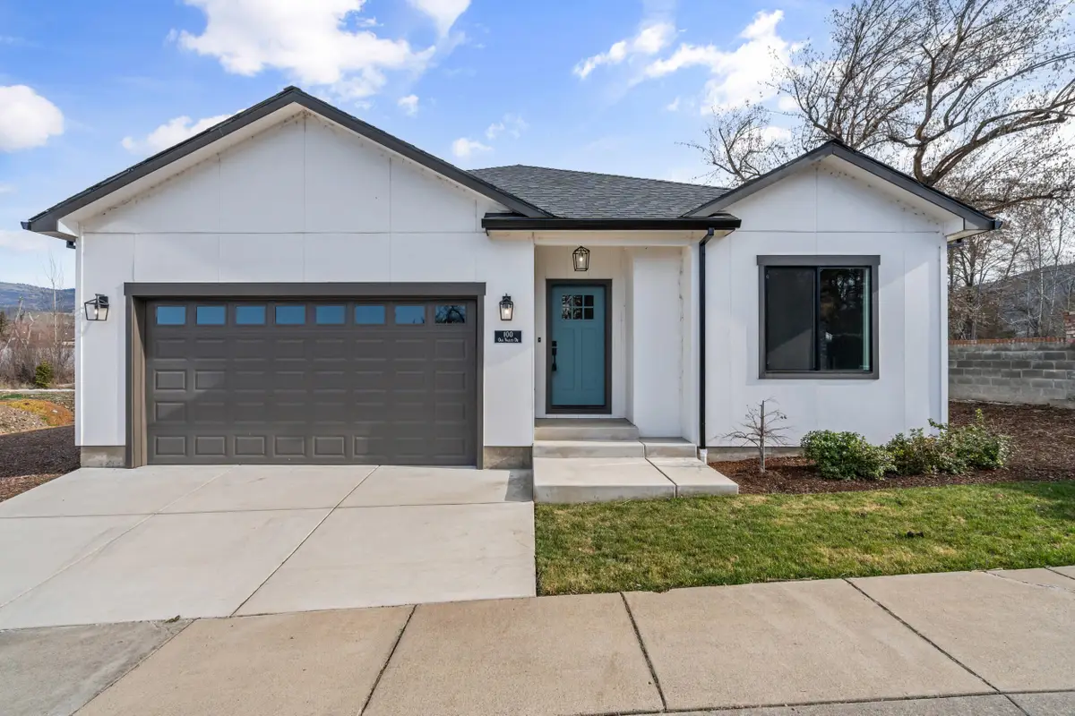 100 Oak Valley Drive, Talent, OR 97540 - #1