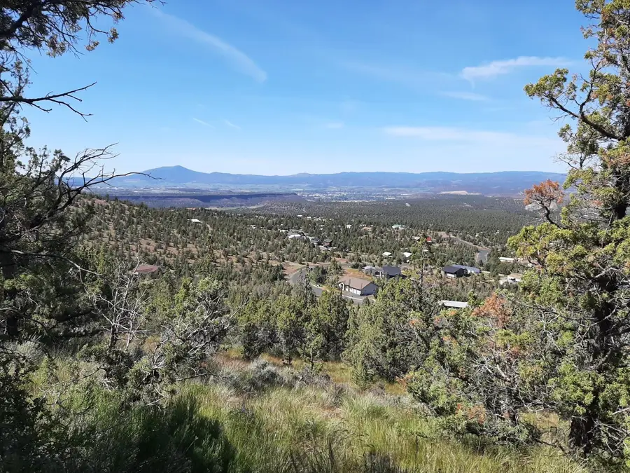 SE Night Hawk Court, Prineville, OR 97754 - #2