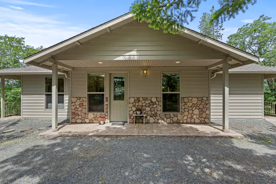 466 Three Pines Road, Grants Pass, OR 97526 - #2