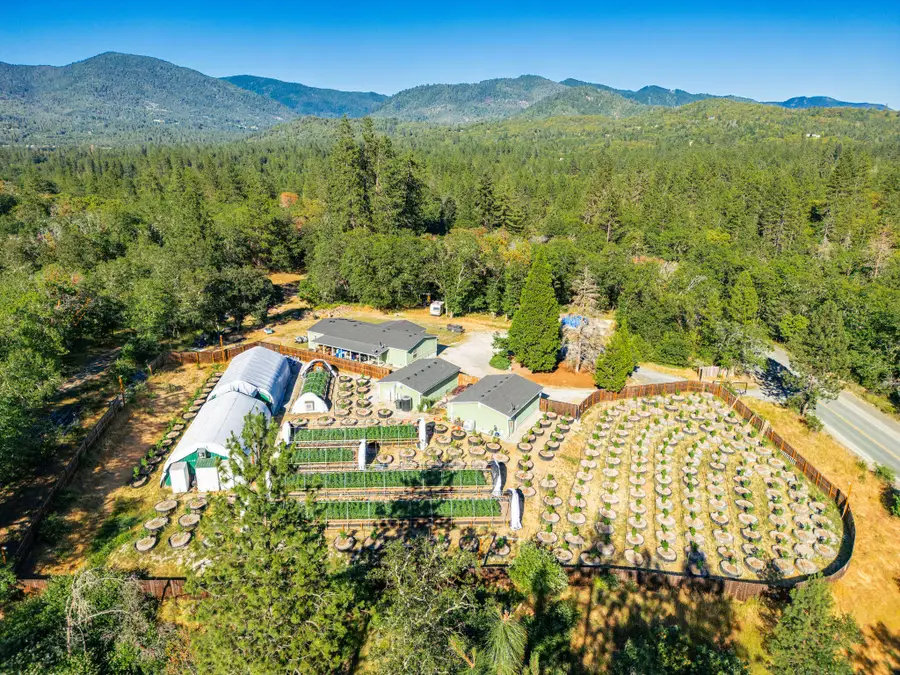 1178 Saratoga Way, Grants Pass, OR 97526 - #3