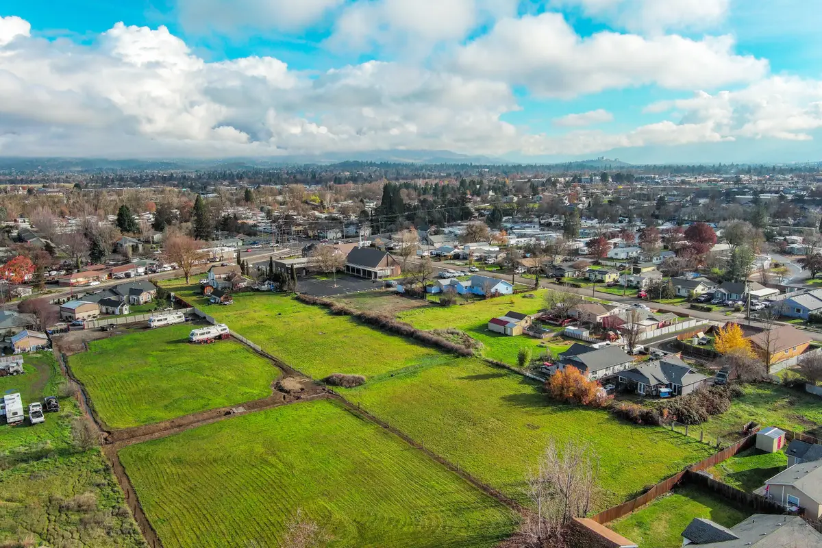 2621 Merriman Road #3000, Medford, OR 97501 - #1