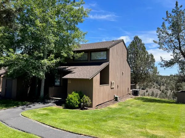 2250 Snowgoose Drive #RV4E, Redmond, OR 97756