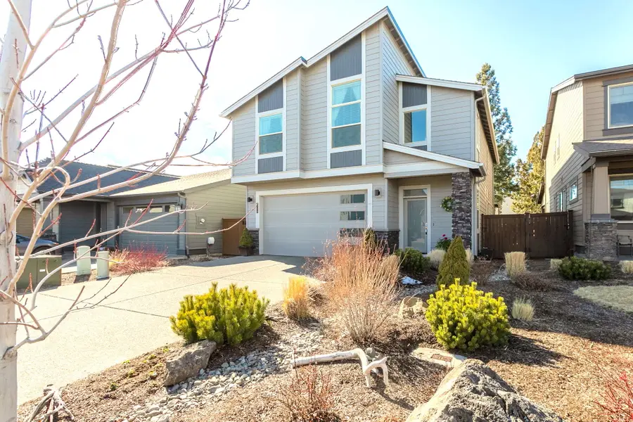 61108 SE Stari Most Loop, Bend, OR 97702 - #2