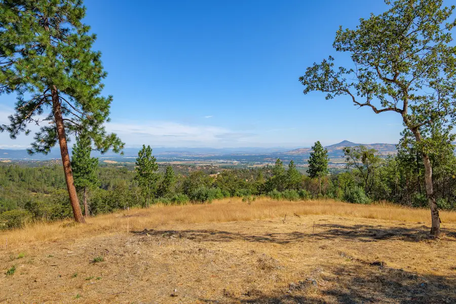 1018 Coleman Hills Drive #6, Medford, OR 97501 - #3