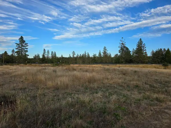 261 Burch Drive, Cave Junction, OR 97523